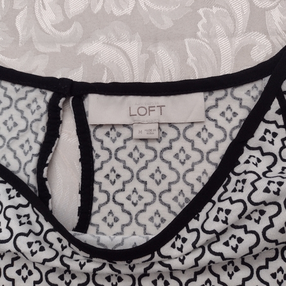 LOFT Medium White/Black Blouse - Picture 2 of 4